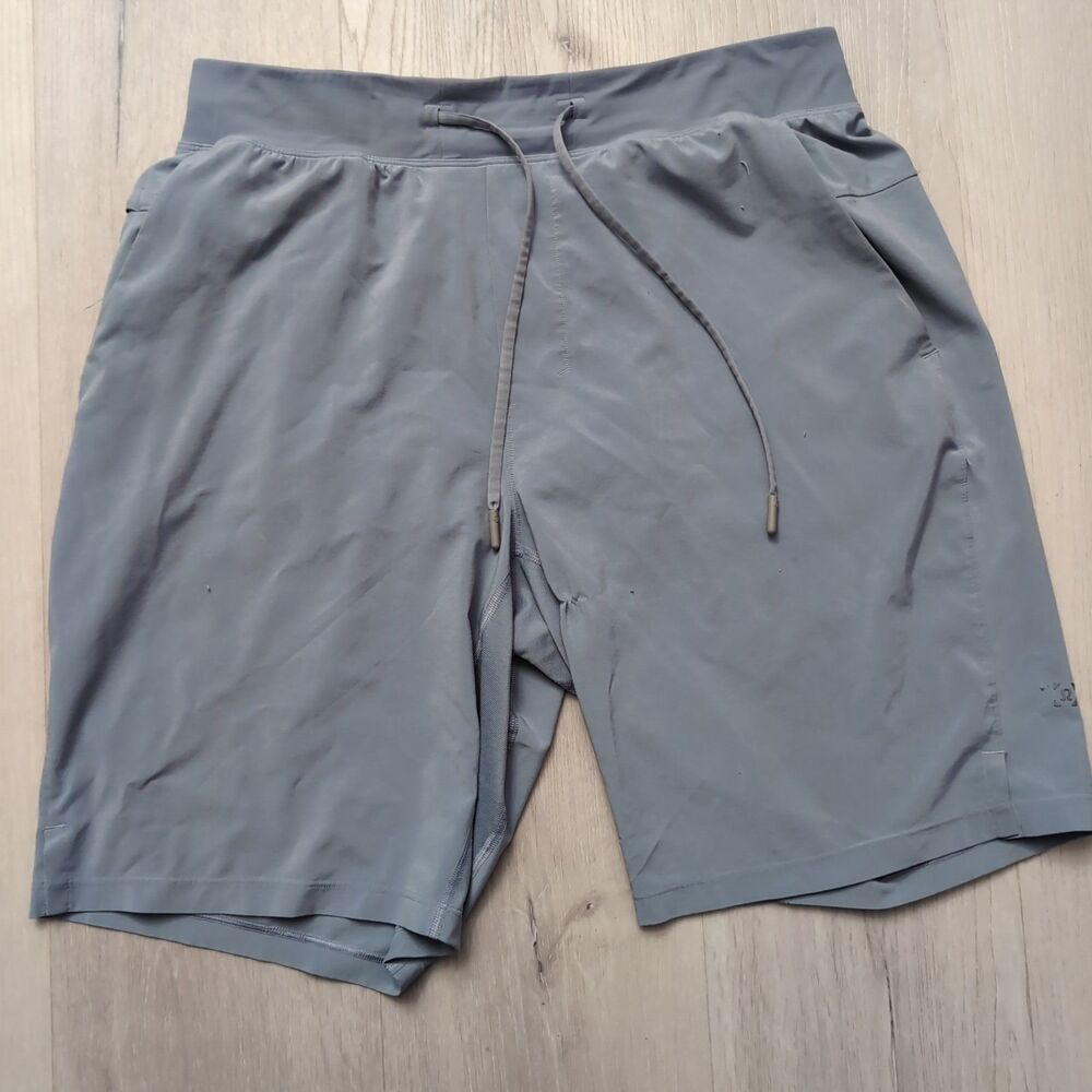 Lululemon Shorts Men's Size Medium Drawstring Shorts Size Medium